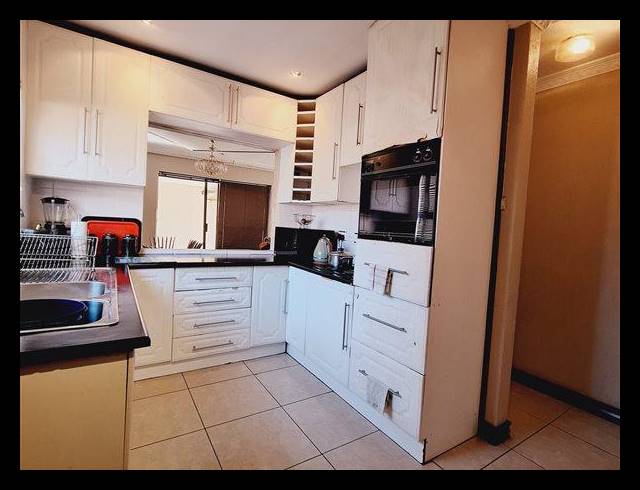 3 BEDROOM HOUSE FOR SALE IN BIRCH ACRES